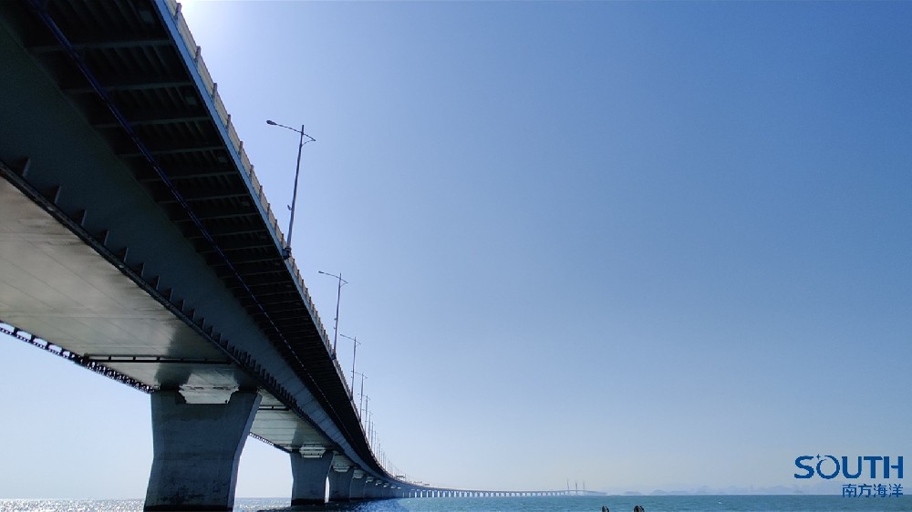 港珠澳大橋水下橋墩、沉管隧道沖刷檢測(cè)